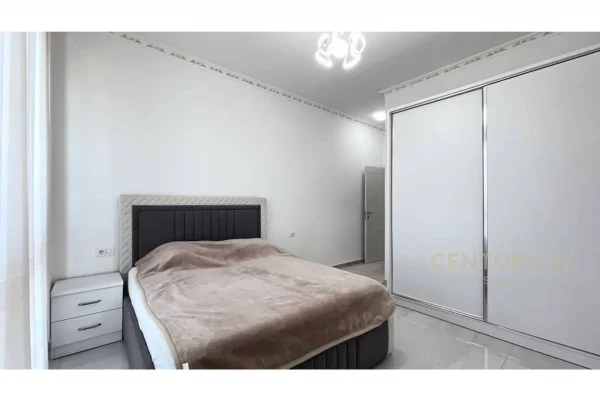 Shtepi me qera Apartament ne Tirane, 2+1, Mobilimi E mobiluar, Pagesa 800  Euro.