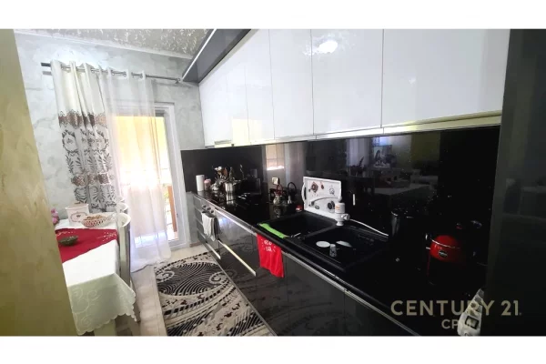 Shtepi me qera Apartament ne Tirane, 1+1, Mobilimi E mobiluar, Pagesa 550  Euro.