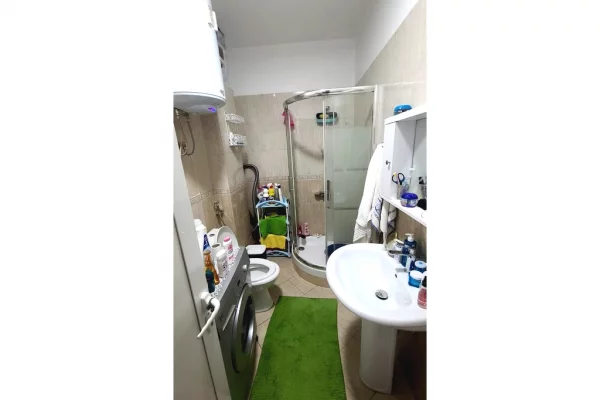 Shtepi me qera Apartament ne Tirane, 1+1, Mobilimi E mobiluar, Pagesa 550  Euro.