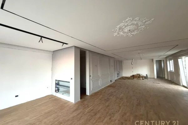 Shtepi ne shitje Apartament ne Tirane, 3+1, Mobilimi Bosh, pa mobiluar, Pagesa 750,000  Euro.