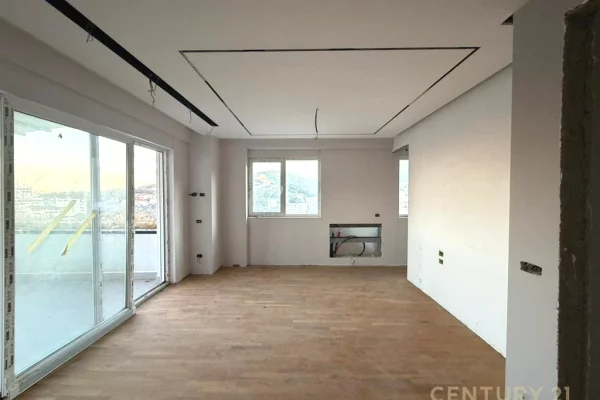 Shtepi ne shitje Apartament ne Tirane, 3+1, Mobilimi Bosh, pa mobiluar, Pagesa 750,000  Euro.