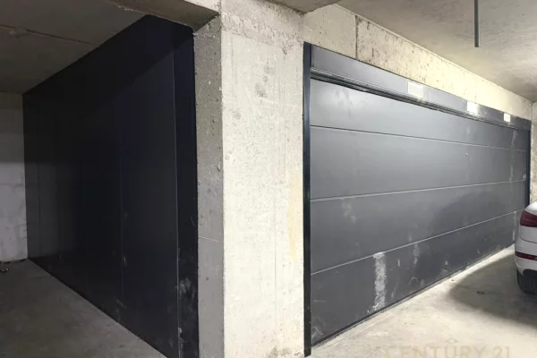 Shtepi ne shitje Apartament ne Tirane, 3+1, Mobilimi Bosh, pa mobiluar, Pagesa 750,000  Euro.