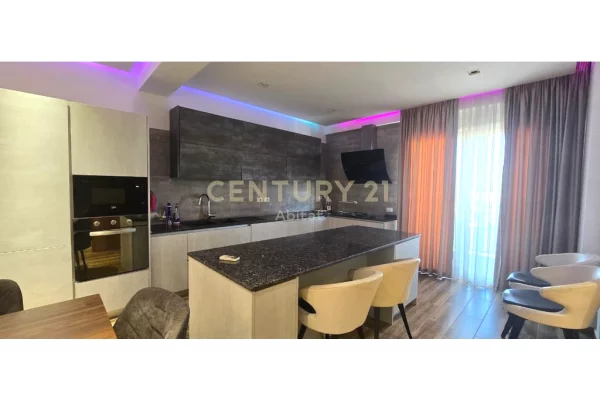 Shtepi me qera 3+1 ne Tirane - 1,000 Euro