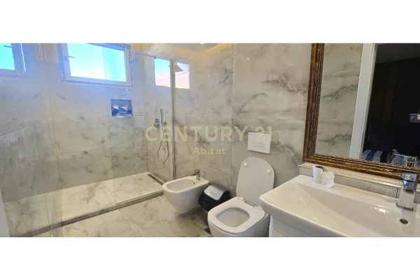 Shtepi me qera Apartament ne Tirane, 3+1, Mobilimi E mobiluar, Pagesa 1,000  Euro.