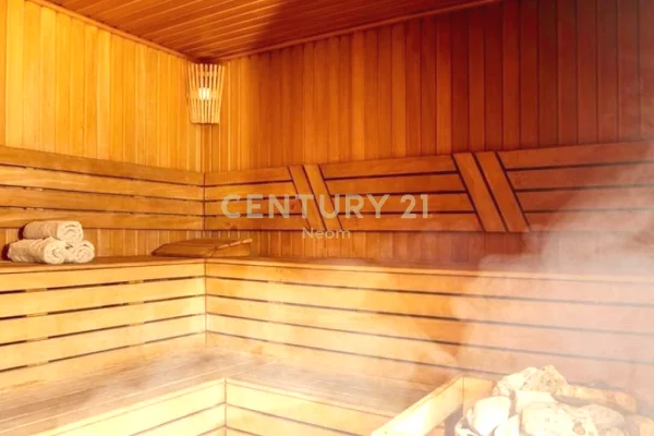 Ambient biznesi me qera 3+1 ne Tirane - 6,500 Euro