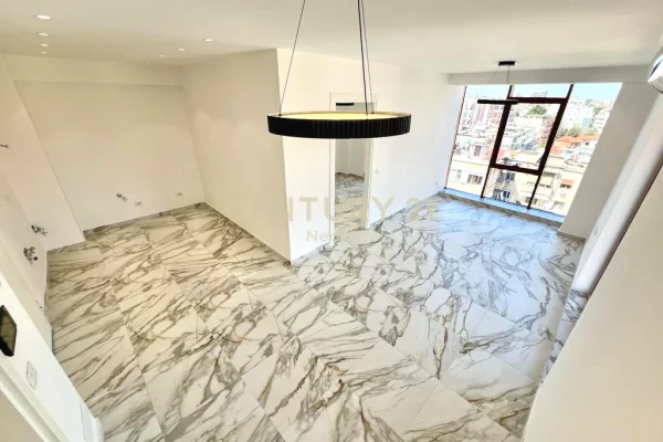 Shtepi ne shitje Apartament ne Tirane, 1+1, Mobilimi Bosh, pa mobiluar, Pagesa 249,000  Euro.