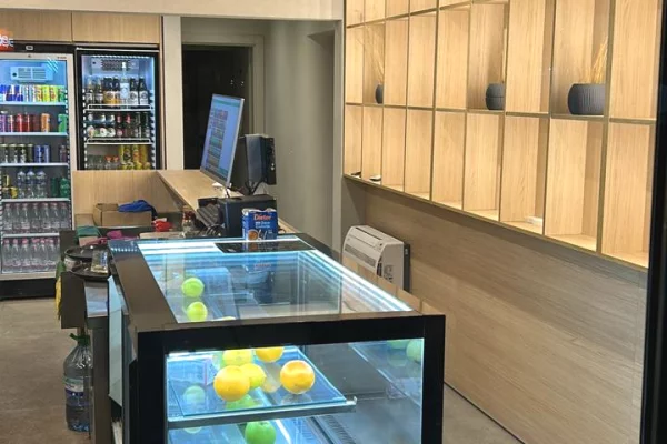 Lokal per Shitje ne Ali Demi