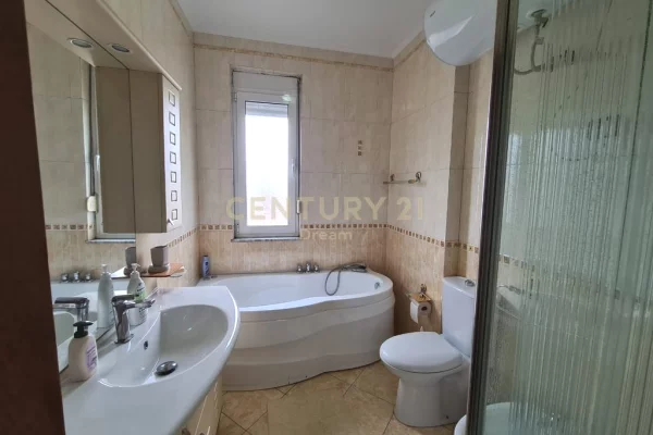 Shtepi me qera Apartament ne Tirane, 2+1, Mobilimi E mobiluar, Pagesa 800  Euro.