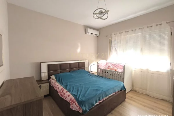 Shtepi me qera Apartament ne Tirane, 2+1, Mobilimi E mobiluar, Pagesa 500  Euro.