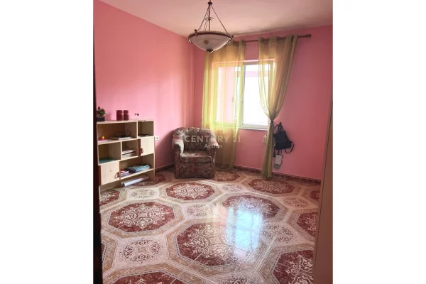 Shtepi me qera 3+1 ne Tirane - 750 Euro