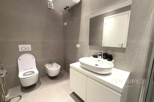 Shtepi me qera Apartament ne Tirane, 1+1, Mobilimi E mobiluar, Pagesa 1,000  Euro.