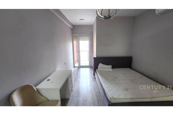 Shtepi ne shitje Apartament ne Tirane, 2+1, Mobilimi E mobiluar, Pagesa 220,000  Euro.