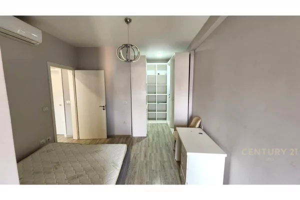 Shtepi ne shitje Apartament ne Tirane, 2+1, Mobilimi E mobiluar, Pagesa 220,000  Euro.