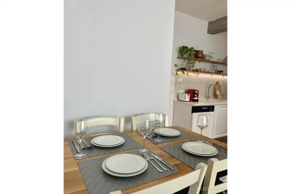 Shtepi me qera 2+1 ne Tirane - 620 Euro