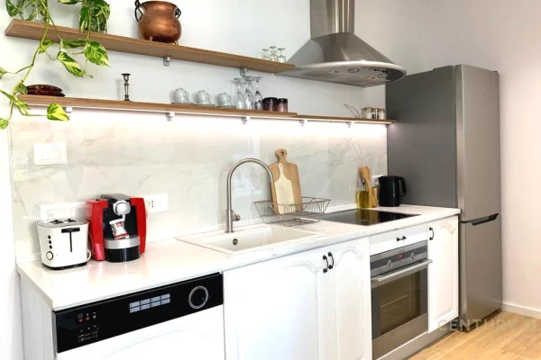 Shtepi me qera 2+1 ne Tirane - 620 Euro