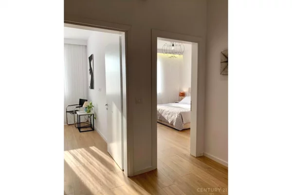 Shtepi me qera Apartament ne Tirane, 2+1, Mobilimi E mobiluar, Pagesa 620  Euro.