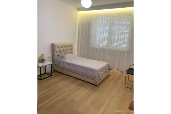 Shtepi me qera Apartament ne Tirane, 2+1, Mobilimi E mobiluar, Pagesa 620  Euro.