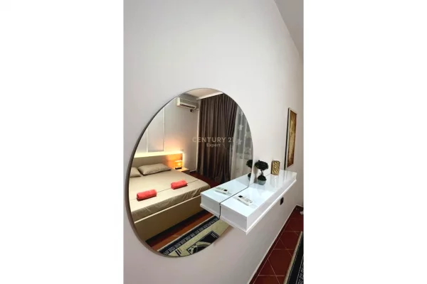 Shtepi me qera Apartament ne Tirane, 2+1, Mobilimi E mobiluar, Pagesa 800  Euro.