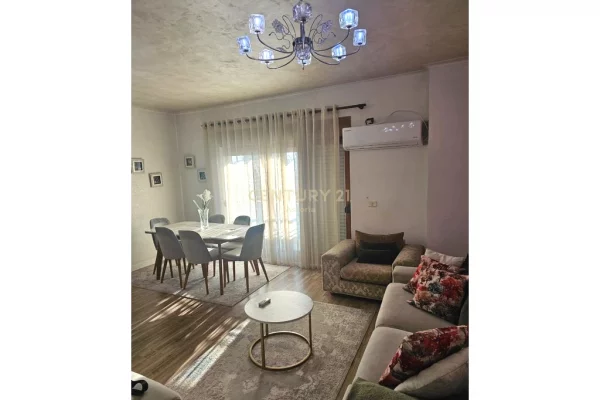 Shtepi me qera Apartament ne Tirane, 3+1, Mobilimi E mobiluar, Pagesa 1,200  Euro.