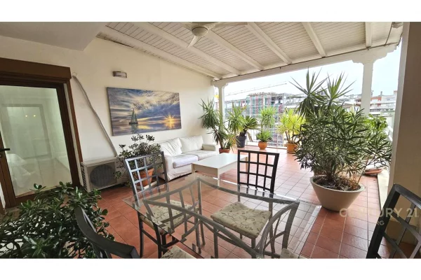 Shtepi ne shitje Apartament ne Tirane, 3+1, Mobilimi Bosh, pa mobiluar, Pagesa 620,000  Euro.