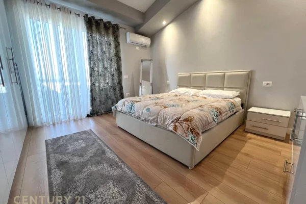 Shtepi me qera Duplex(shtepi me 2 kate) ne Tirane, 2+1, Mobilimi E mobiluar, Pagesa 625  Euro.