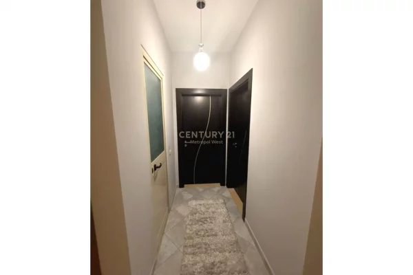 Shtepi ne shitje Apartament ne Tirane, 3+1, Mobilimi E mobiluar, Pagesa 315,000  Euro.
