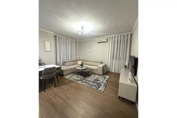 Shtepi me qera 1+1 ne Tirane - 800 Euro