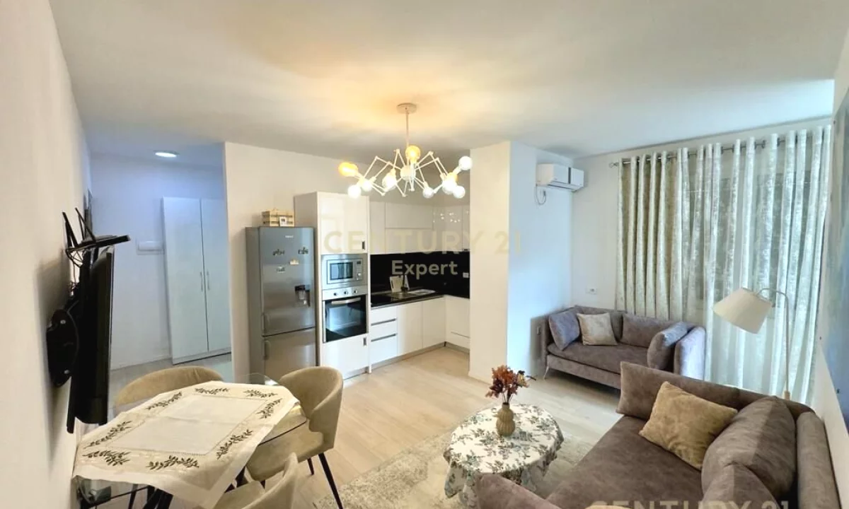 Shtepi me qera Apartament ne Tirane, 2+1, Mobilimi E mobiluar, Pagesa 650  Euro.