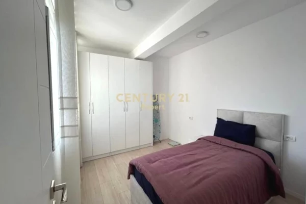 Shtepi me qera Apartament ne Tirane, 2+1, Mobilimi E mobiluar, Pagesa 650  Euro.