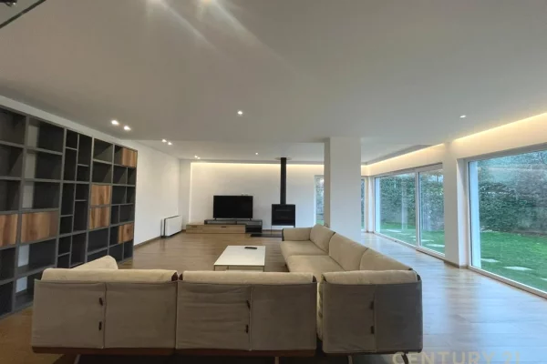 Shtepi me qera 4+1 ne Tirane - 4,200 Euro