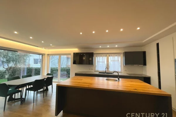 Shtepi me qera 4+1 ne Tirane - 4,200 Euro