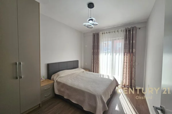Shtepi ne shitje Apartament ne Tirane, 1+1, Mobilimi E mobiluar, Pagesa 120,000  Euro.