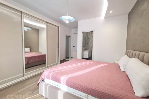 Shtepi me qera Apartament ne Tirane, 2+1, Mobilimi E mobiluar, Pagesa 1,600  Euro.