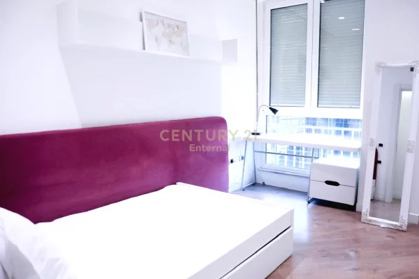 Shtepi ne shitje Apartament ne Tirane, 2+1, Mobilimi E mobiluar, Pagesa 275,000  Euro.