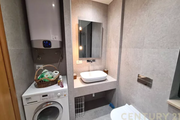 Shtepi me qera Apartament ne Tirane, 2+1, Mobilimi E mobiluar, Pagesa 1,200  Euro.