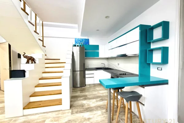 Shtepi me qera 3+1 ne Tirane - 1,200 Euro