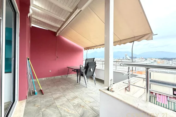 Shtepi me qera Duplex(shtepi me 2 kate) ne Tirane, 3+1, Mobilimi E mobiluar, Pagesa 1,200  Euro.