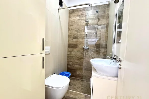 Shtepi me qera Duplex(shtepi me 2 kate) ne Tirane, 3+1, Mobilimi E mobiluar, Pagesa 1,200  Euro.