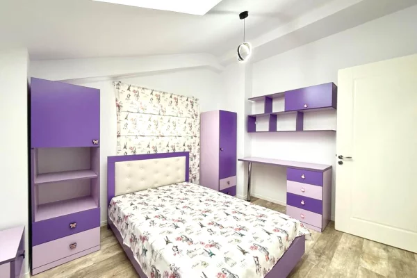 Shtepi me qera Duplex(shtepi me 2 kate) ne Tirane, 3+1, Mobilimi E mobiluar, Pagesa 1,200  Euro.