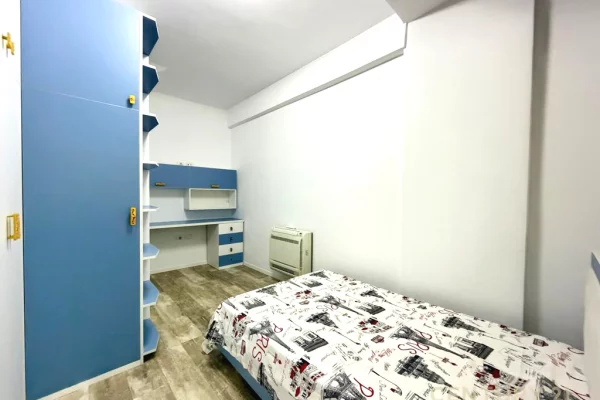 Shtepi me qera Duplex(shtepi me 2 kate) ne Tirane, 3+1, Mobilimi E mobiluar, Pagesa 1,200  Euro.