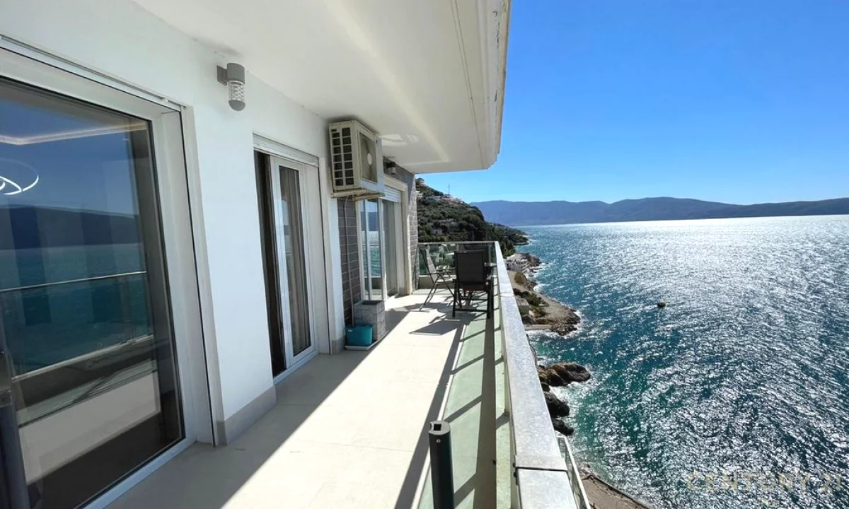Shtepi ne shitje Apartament ne Vlore, 1+1, Mobilimi E mobiluar, Pagesa 250,000  Euro.