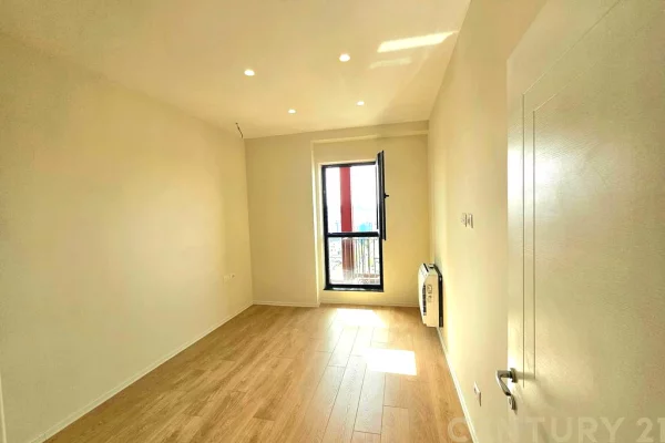 ZYRE PER QIRA NE TIRANA GARDEN BUILDING -KATI 19