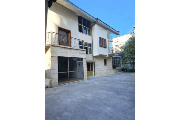 Shtepi me qera 3+1 ne Tirane - 4,500 Euro