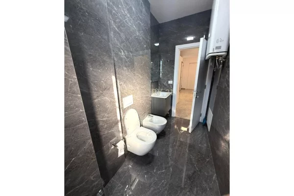 Shtepi me qera Apartament ne Tirane, 2+1, Mobilimi E mobiluar, Pagesa 900  Euro.