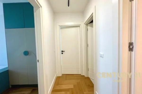 Shtepi ne shitje Apartament ne Tirane, 2+1, Mobilimi E mobiluar, Pagesa 600,000  Euro.