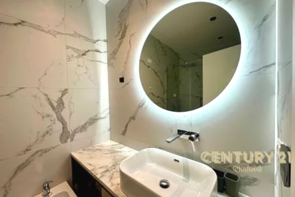 Shtepi ne shitje Apartament ne Tirane, 2+1, Mobilimi E mobiluar, Pagesa 600,000  Euro.