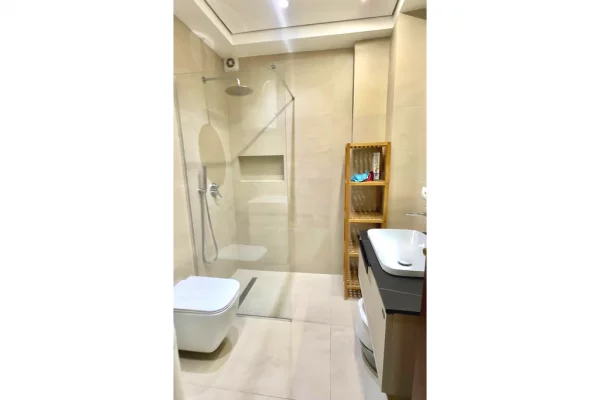 Shtepi me qera Apartament ne Tirane, 2+1, Mobilimi E mobiluar, Pagesa 1,500  Euro.