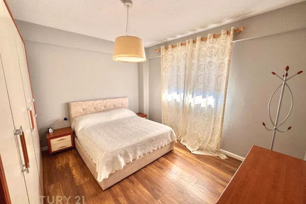 Shtepi me qera Apartament ne Tirane, 2+1, Mobilimi E mobiluar, Pagesa 1,500  Euro.