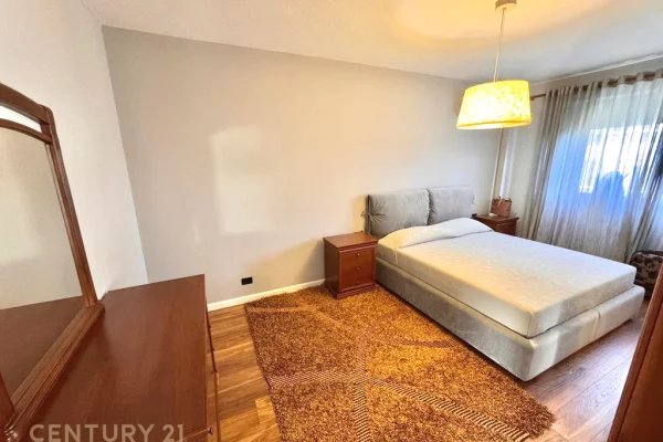 Shtepi me qera Apartament ne Tirane, 2+1, Mobilimi E mobiluar, Pagesa 1,500  Euro.