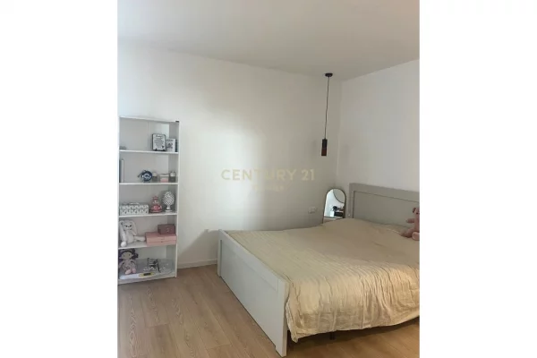 Shtepi me qera Apartament ne Tirane, 2+1, Mobilimi E mobiluar, Pagesa 800  Euro.